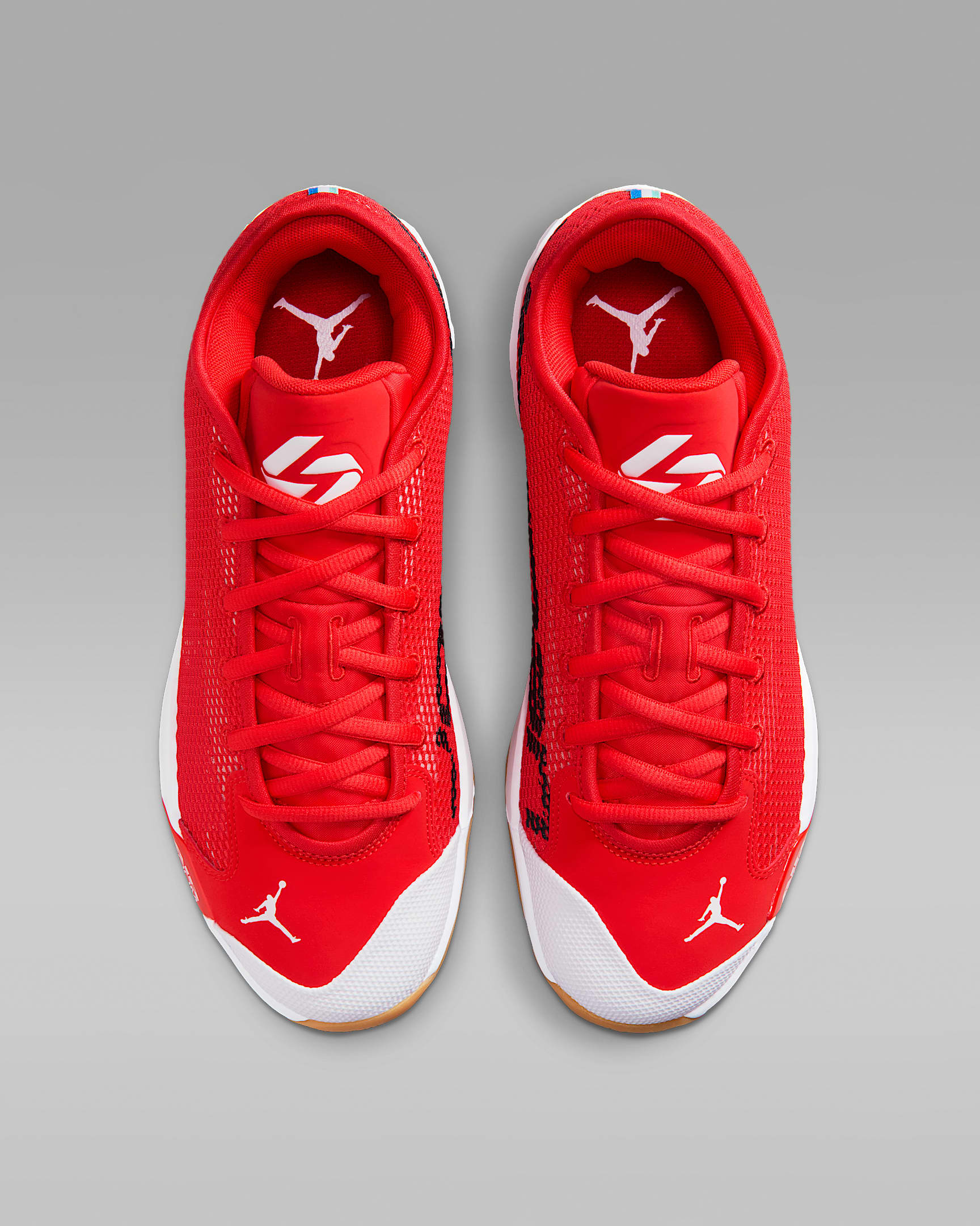 حذاء كرة سلة رجالي كلاسيكي من  - مراجعة Women'S Shoes Nike Jordan وسعره