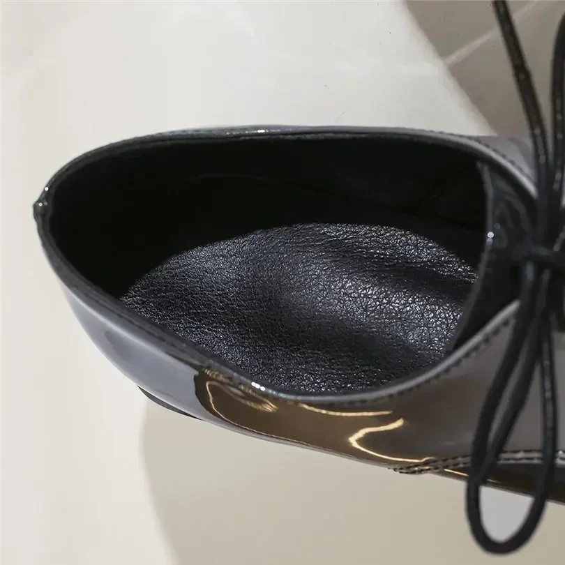 المرأة البريطانية أوكسفورد الت - مراجعة Oxford Lace Up Women وسعره