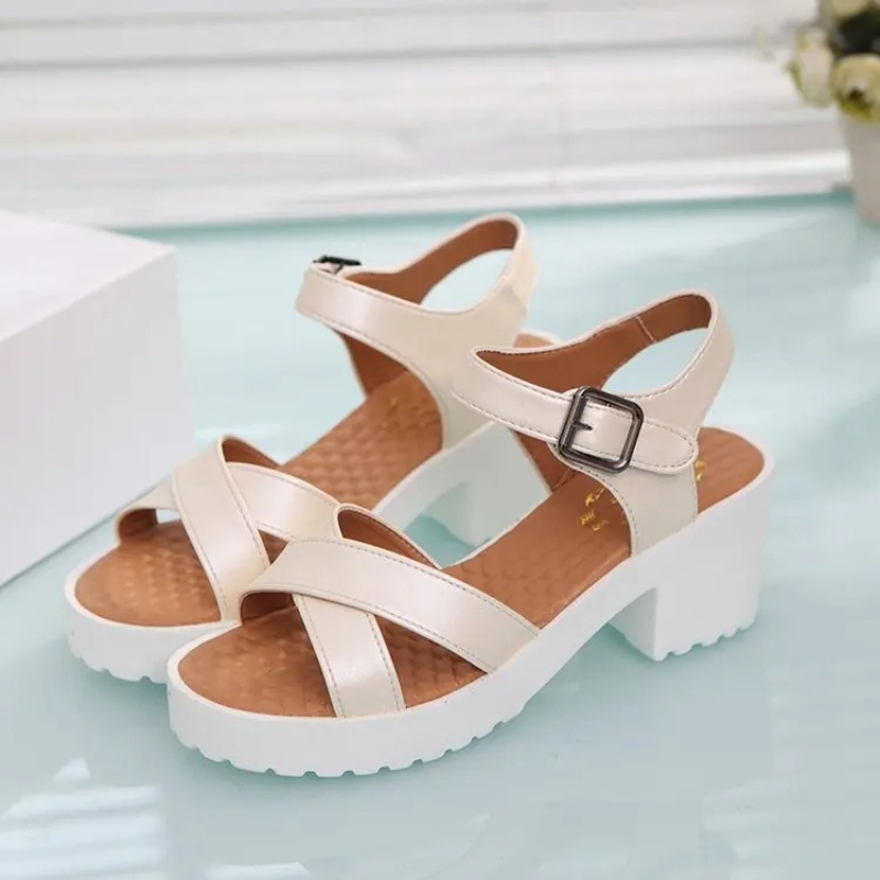 صنادل نسائية كبيرة الحجم بكعب  - مراجعة Women'S Shoes Quality وسعره