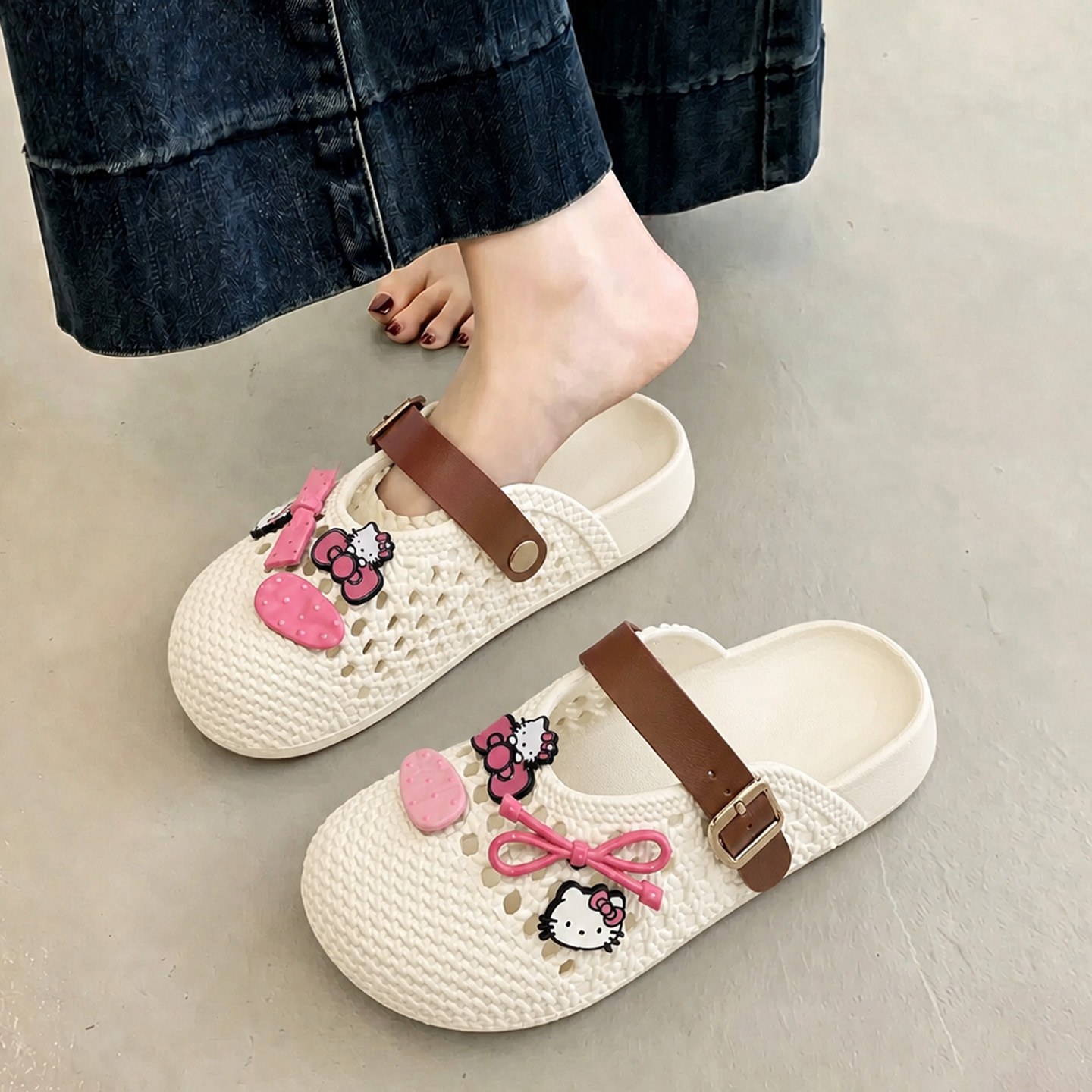 شباشب نسائية صيفية بتصميم مفرغ - مراجعة Mule Slip On وسعره