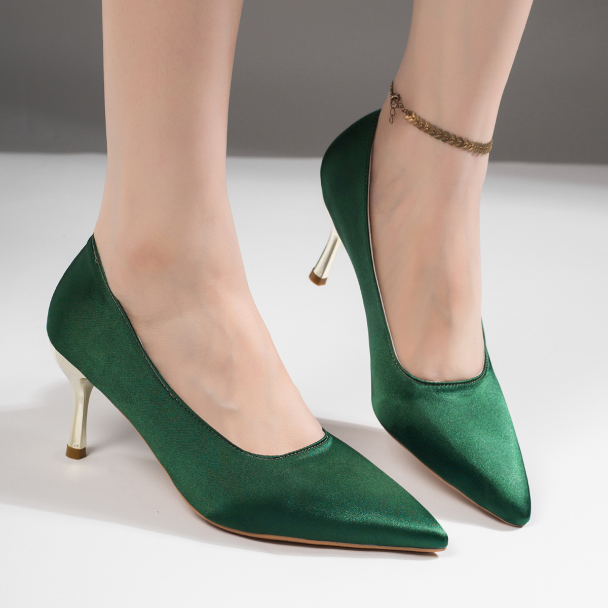 حذاء نسائي أنيق بكعب عالٍ مدبب - مراجعة Court Heel Pointed وسعره