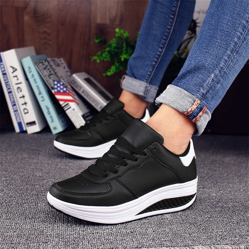 أحذية رياضية من الجلد الصناعي  - مراجعة Oxford Lace Up Women وسعره