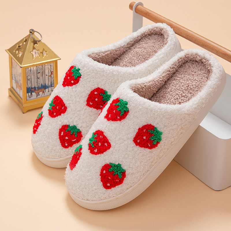شباشب نسائية بتصميم الفراولة،  - مراجعة Mule Slip On وسعره